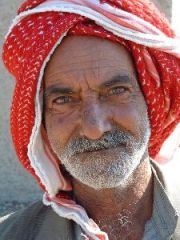 جبل الله الإنسان على الضعف، كما قال تعالى: ( وخلق الإنسان ضعيفا) ( النساء  28)