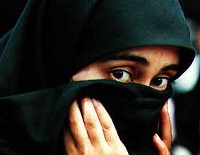 الرد على شبه المشككين في تكريم الإسلام للمرأة