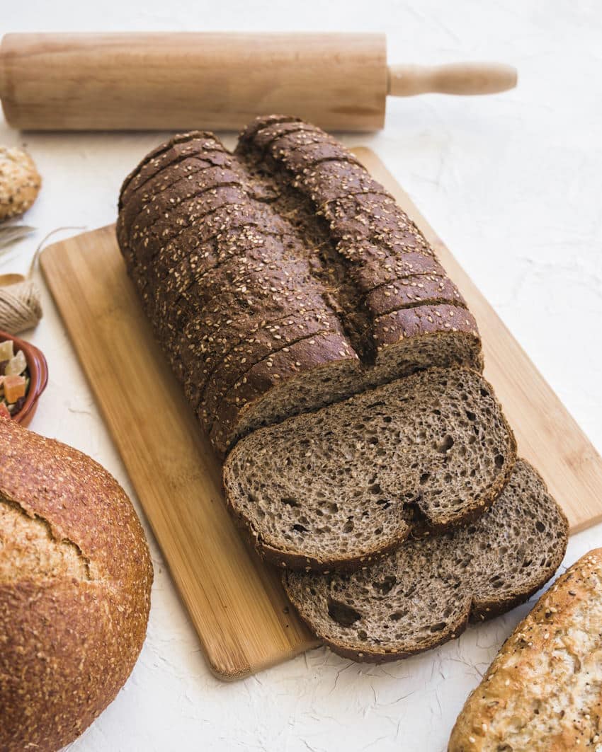bread-loaf-cutting-board